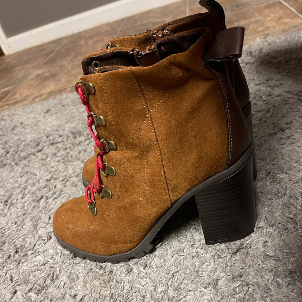 *BRAND NEW* womens boots